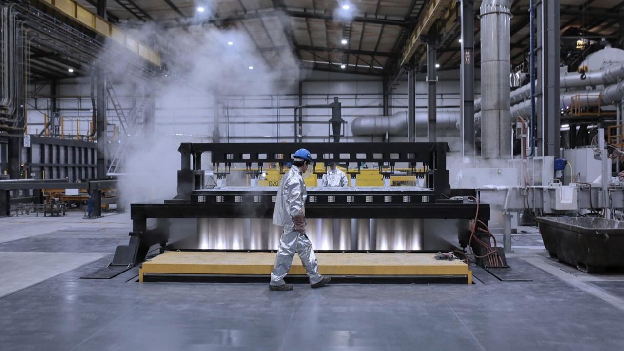 Cortizo запустила новий завод з переробки алюмінію в Іспанії потужністю 100 000 тонн на рік. Підприємство працює за принципом замкнутого циклу та значно скорочує викиди CO₂.