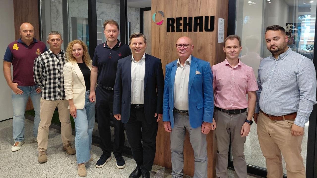 REHAU Window Solution: гармонізовані з європейськими вимогами будівельні норми створюють важливі передумови для якісної відбудови України