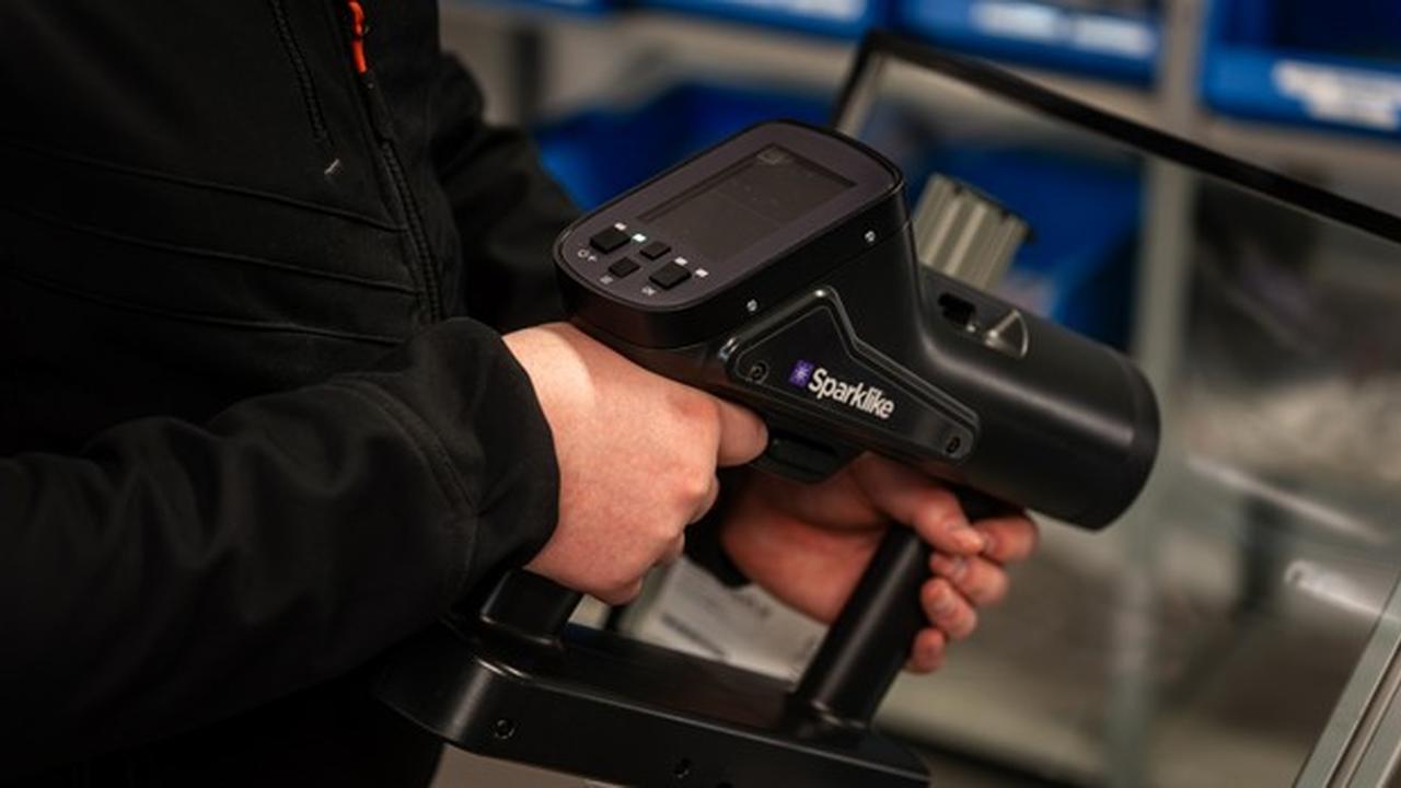 Контроль газонаповнення склопакетів стає нормою: Sparklike представила  пристрій Sparklike NOVA™